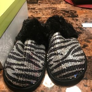 💋BEAUTIFUL SPARKLE FURRY SLIPPERS💋